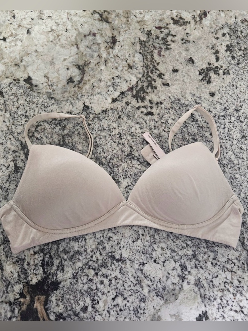 Victoria Secrets Everyday Smooth Light Beige Nursing Bra 34B